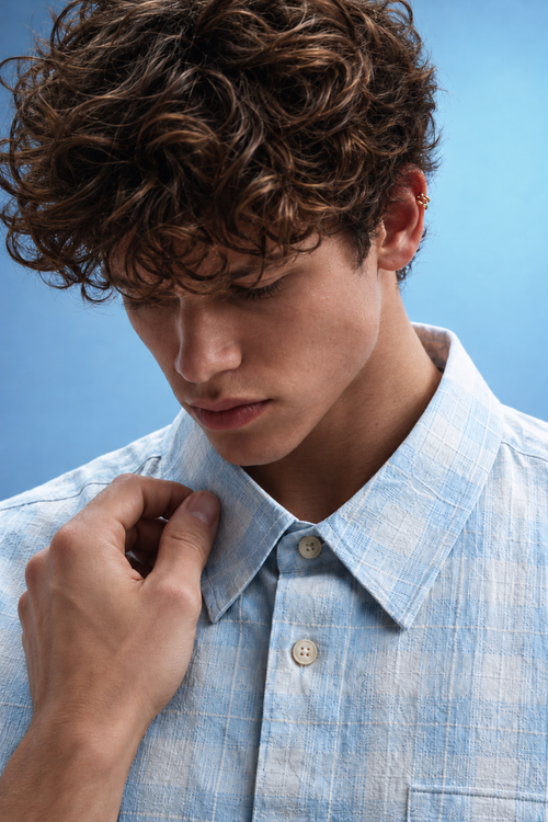 BLUE HOUR Basic Graphic Tee